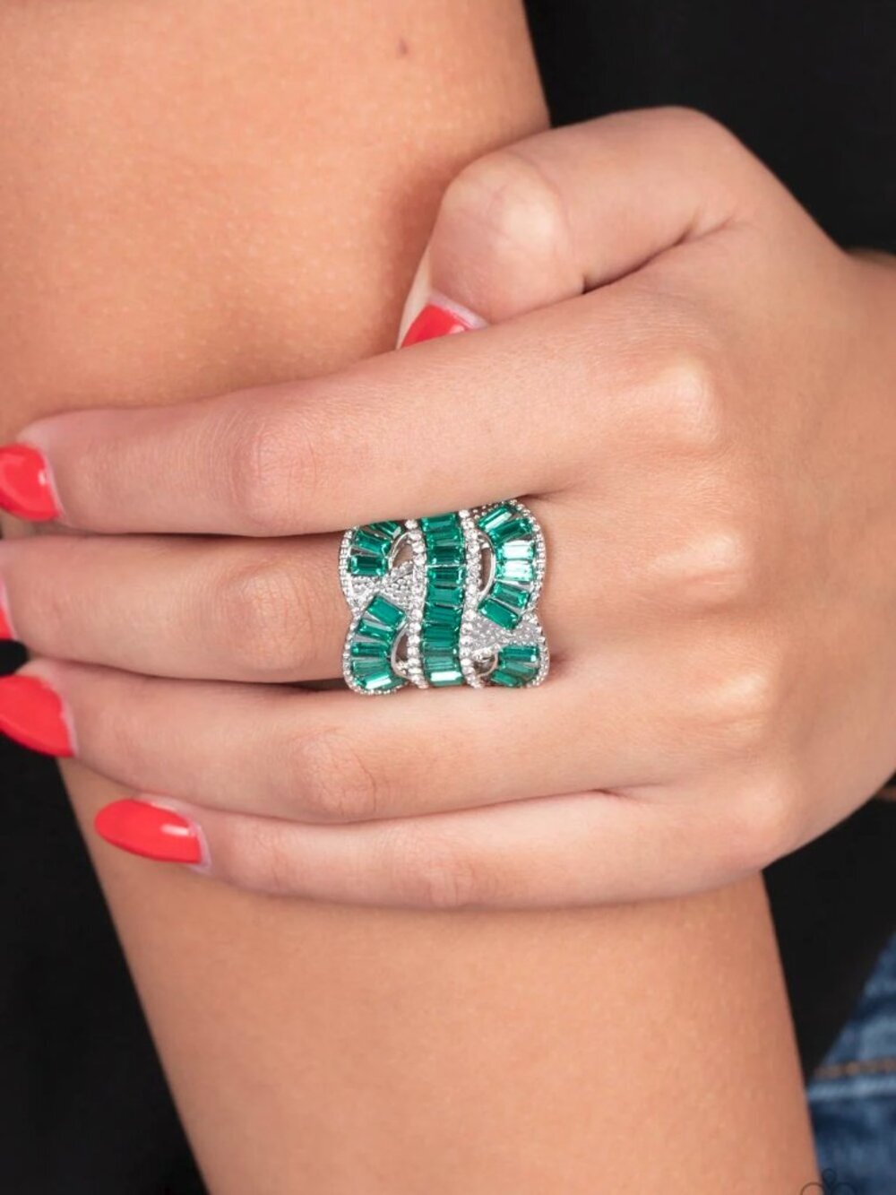 Paparazzi Jewelry Accessories - Six-Figure Flex - Green Ring - Vintage